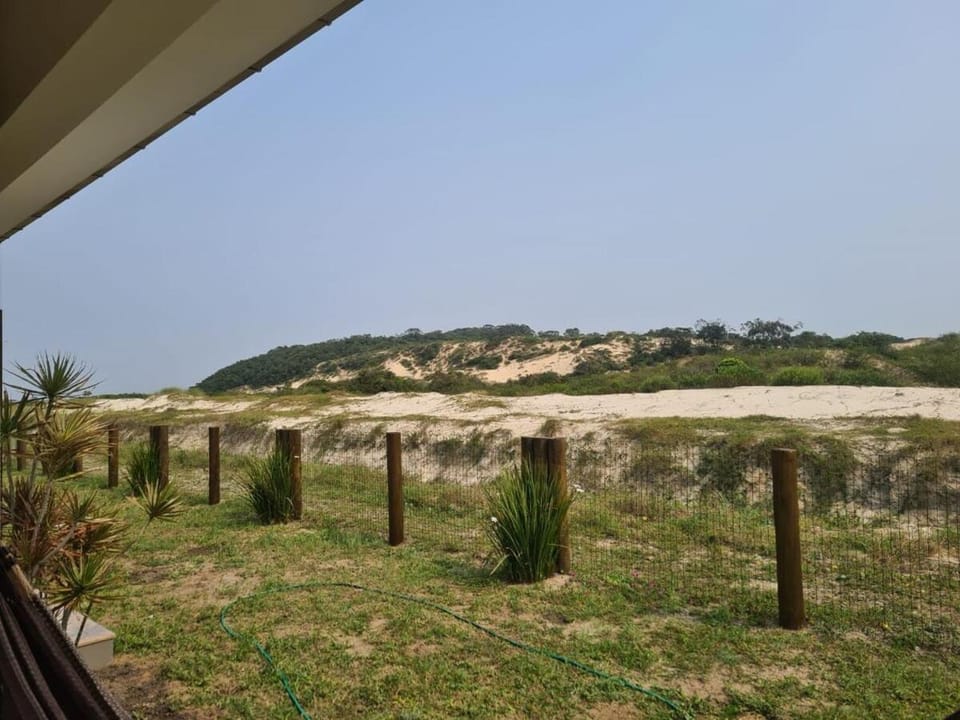 Praia e conforto no Morro dos Conventos House in State of Santa Catarina