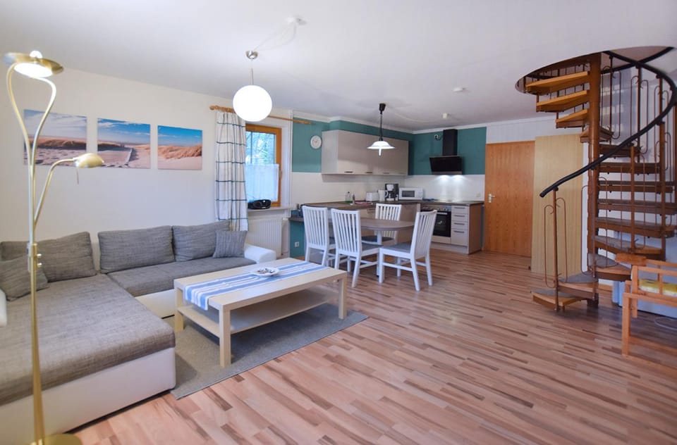 Hirtenstr 1 F House in Prerow