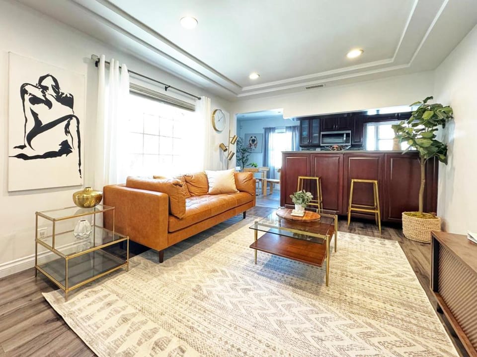 Living room, kitchen