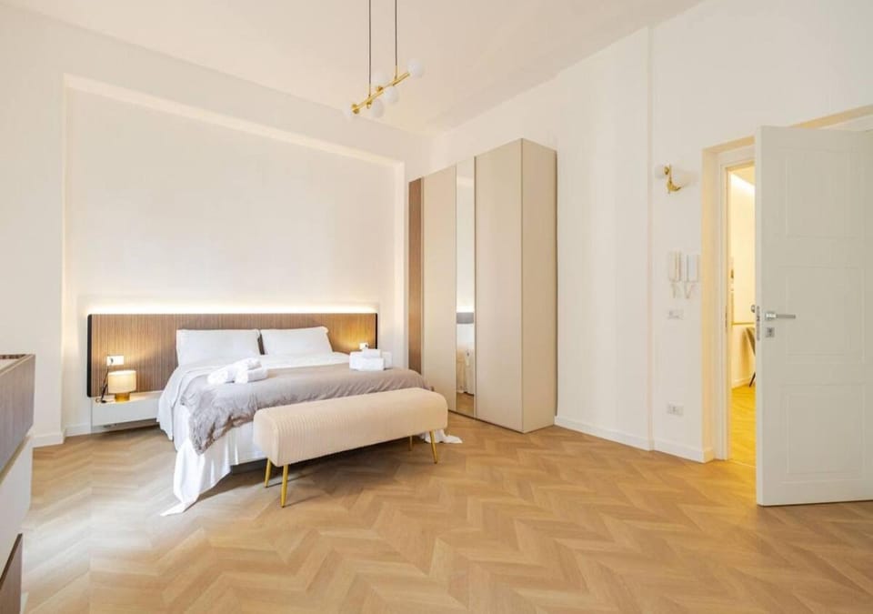 Bed, Photo of the whole room, Bedroom, wardrobe