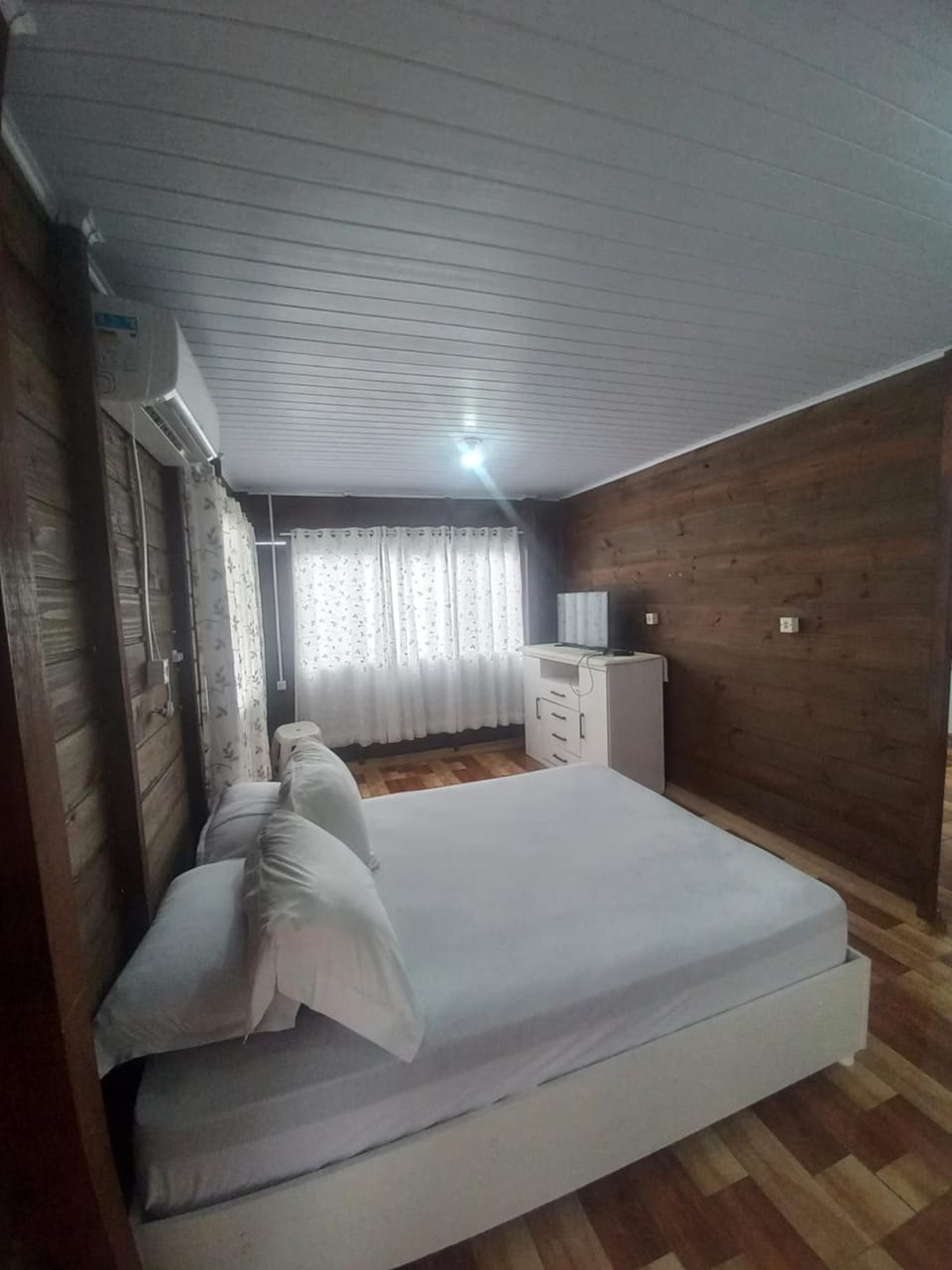 1 Apartamento por dia próximo ao parque Beto Carrero e a praia Apartment in Penha