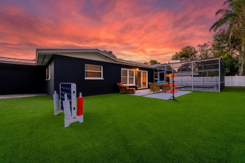 Pool - Near Beach - Outdoor Games for Family - Close to DT - VR24-00067 House in Sarasota