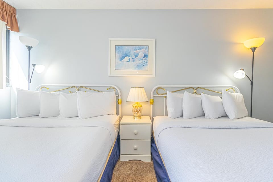 Grand 2-Bedroom Condo in Myrtle Beach! Sleeps 8! House in Myrtle Beach