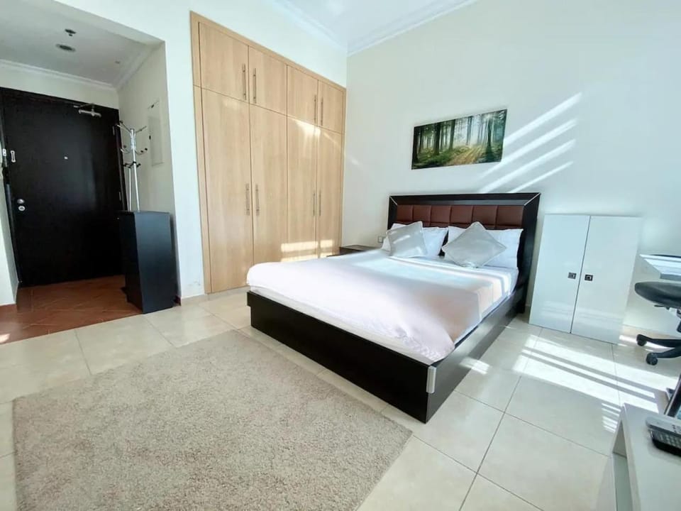 Lovely Studio in Dubai Marina near Beach and Metro Z417 Apartment in Dubai
