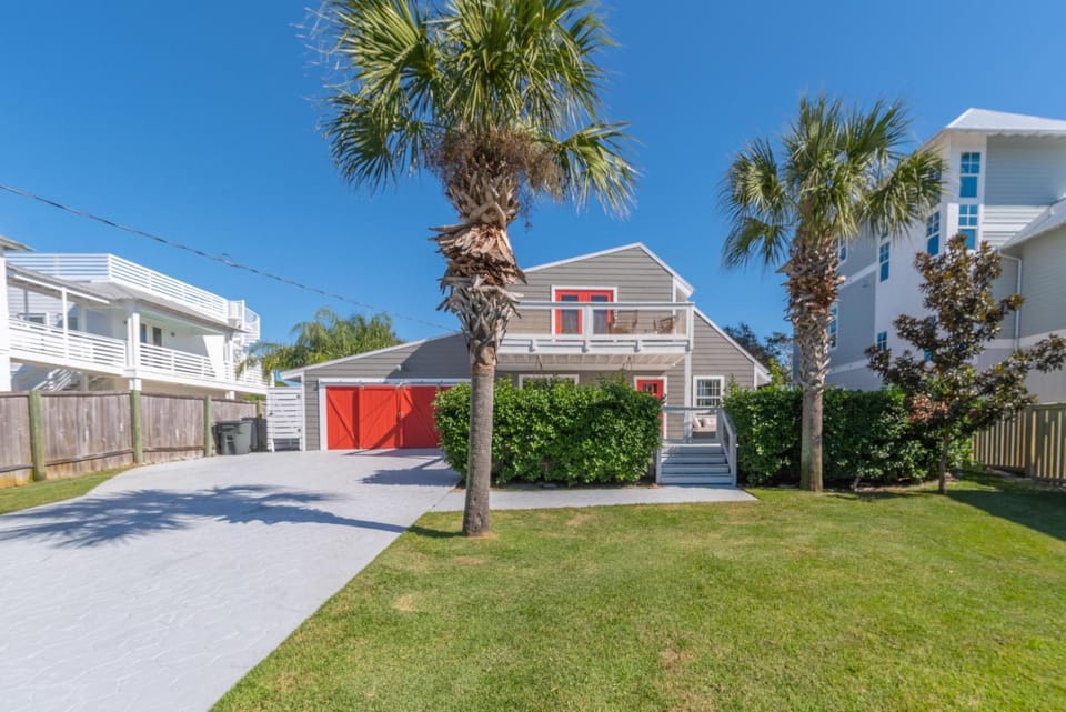 Leaning Palms House in South Walton County