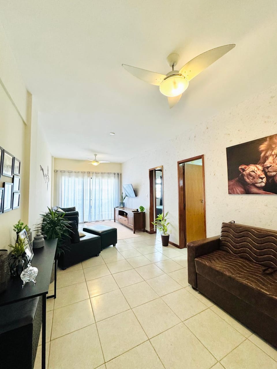 Communal lounge/ TV room, TV and multimedia, Living room, Seating area