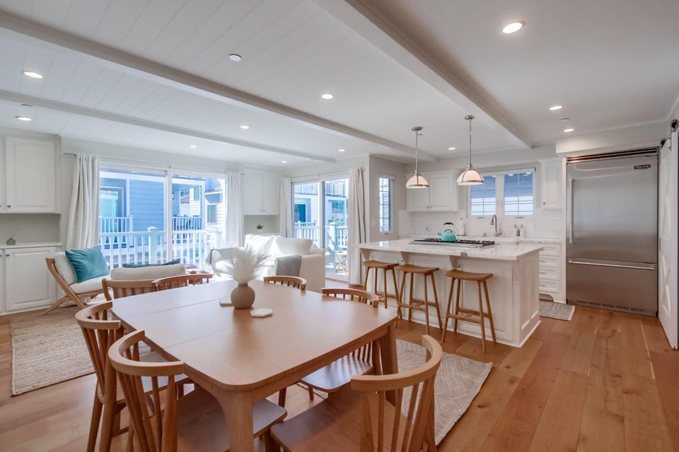 The Shores 8 House in La Jolla Shores