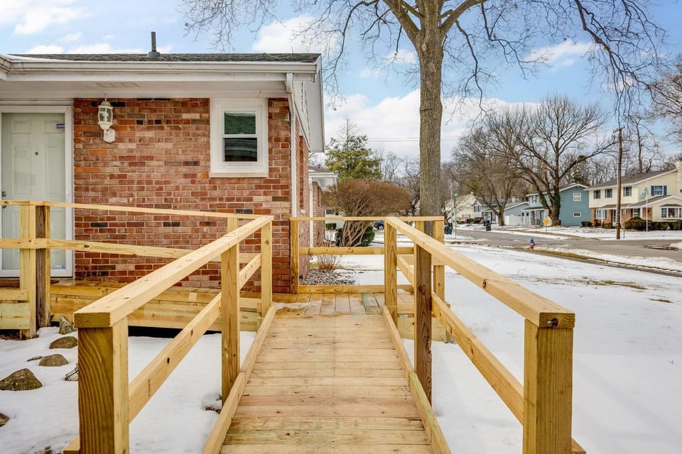 Golden Shamrock3BR Home 3min to ND House in South Bend