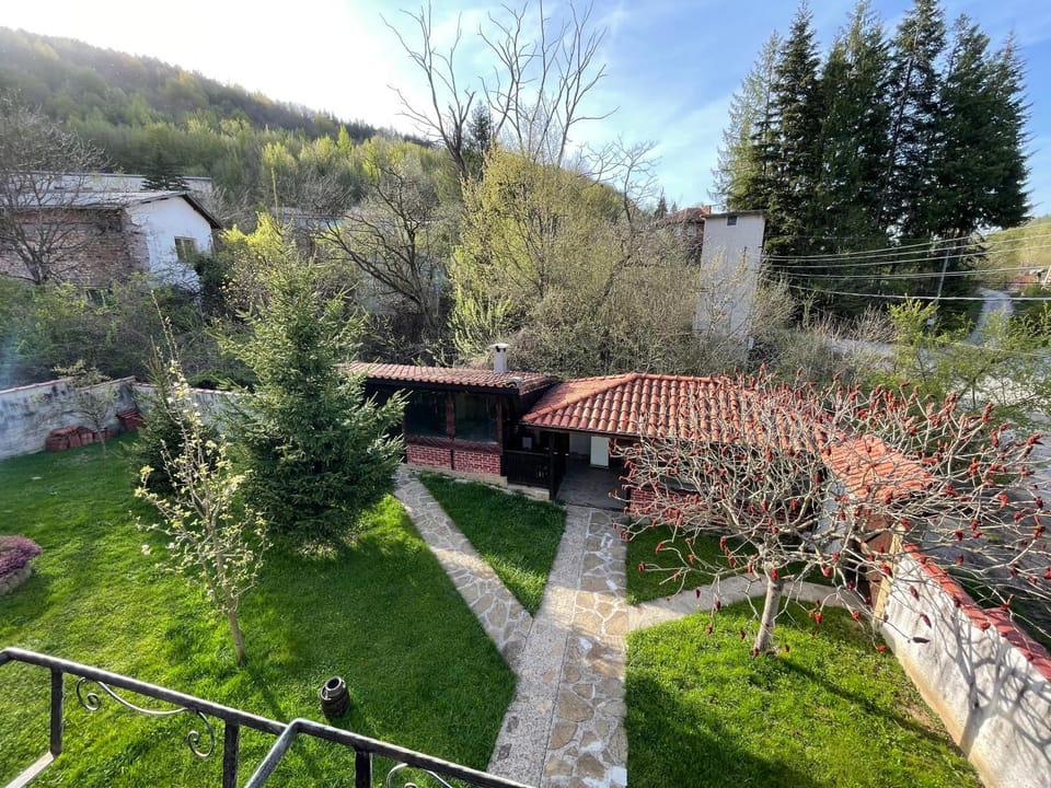 Къща за гости Сияйна Зора House in Gabrovo, Bulgaria