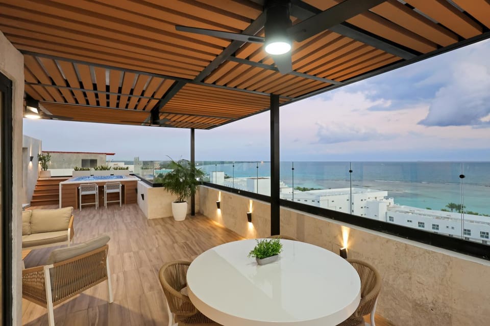 BBQ facilities, Dining area, Sea view