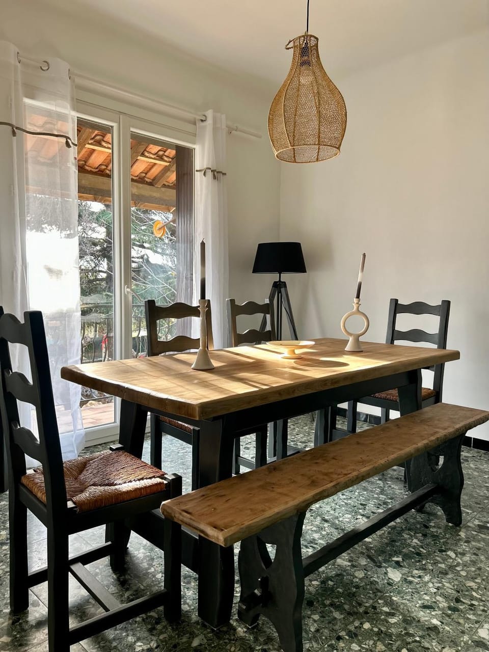 Seating area, Dining area