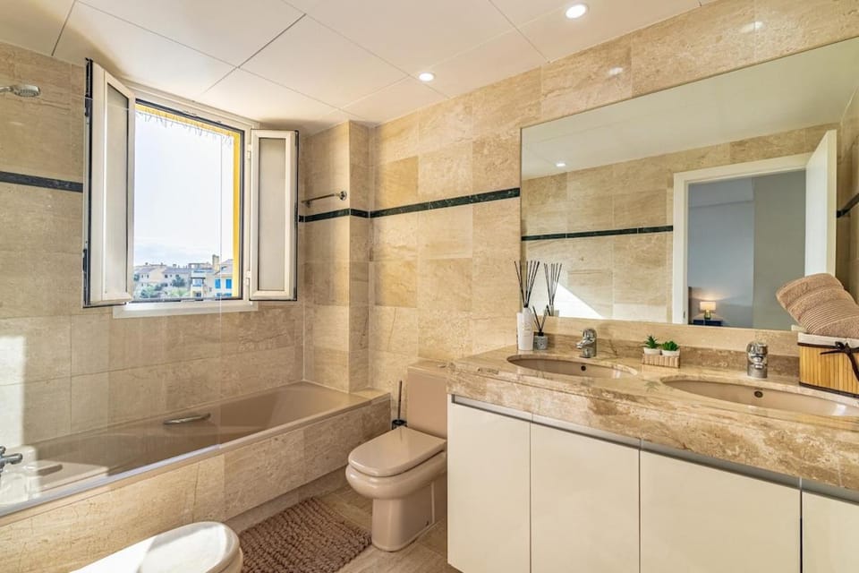 Waterfront Polo Royale III Apartment in Andalusia