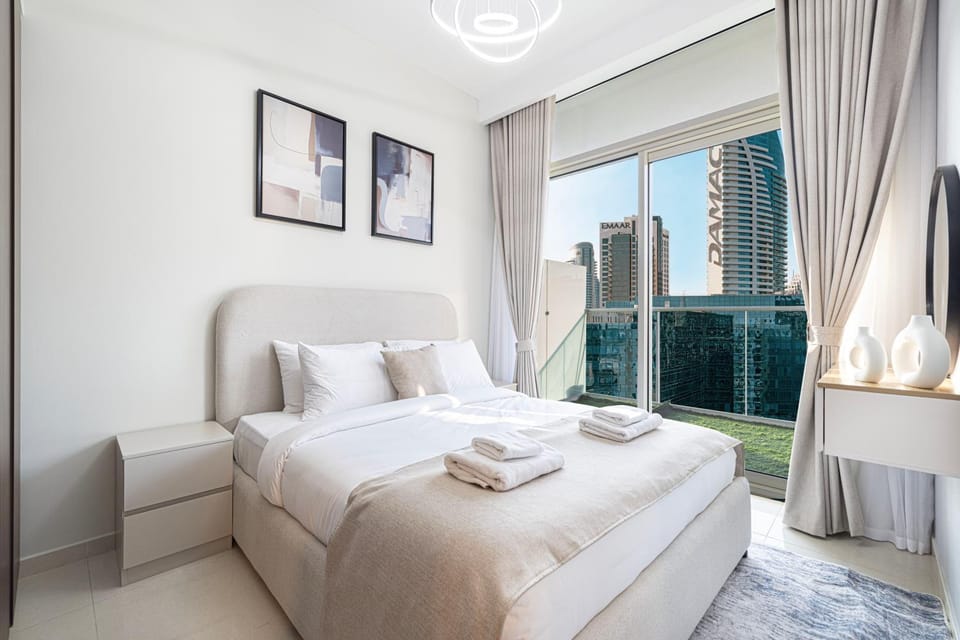 Exclusive 1-Bedroom Apartment with Breathtaking Burj Khalifa Views in the Heart of Dubai Apartment in Dubai
