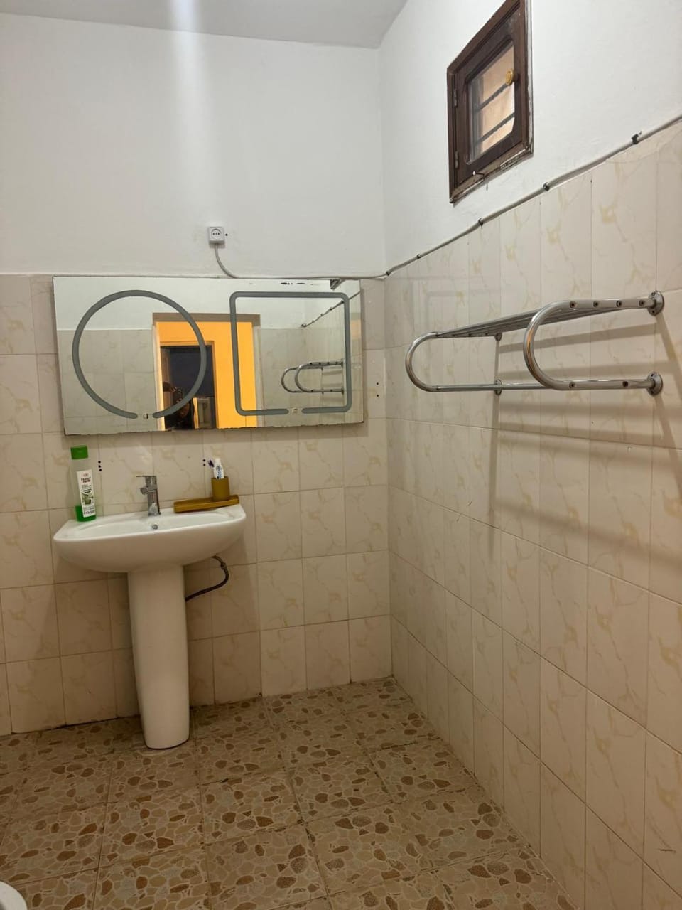 Shower, Bathroom, towels