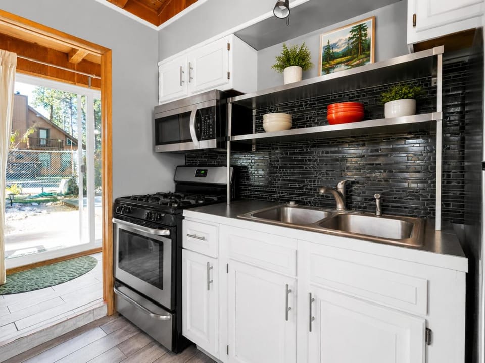 Kitchen or kitchenette, stove, kitchen