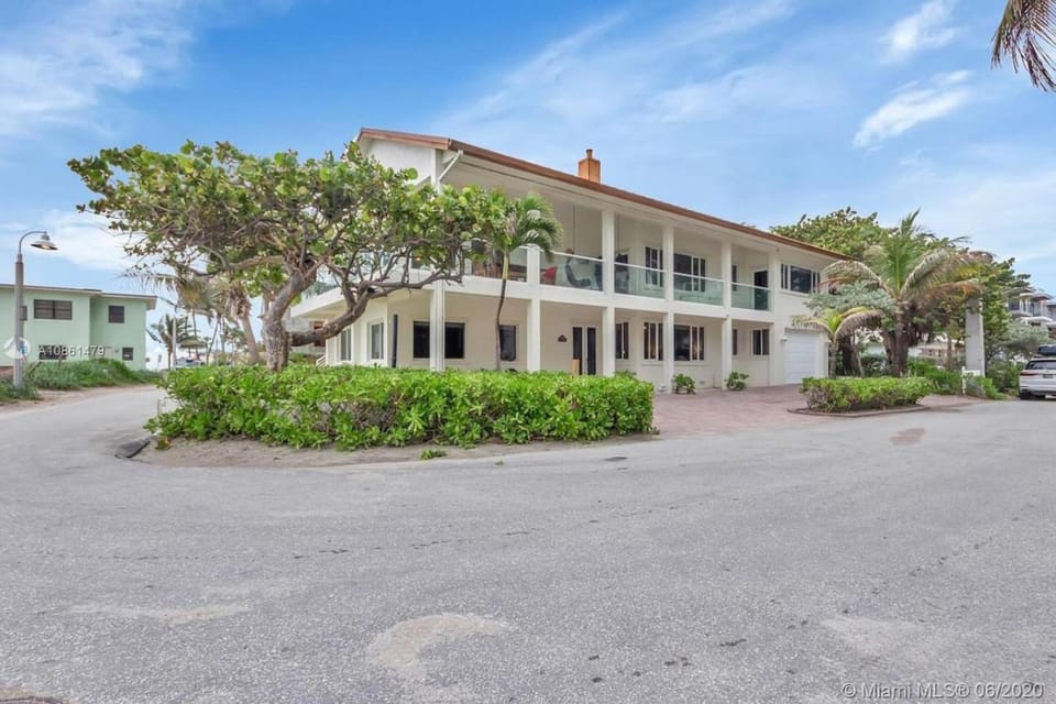Oceanfront Villa On Semi-Private Holywood Beach House in Hollywood Beach