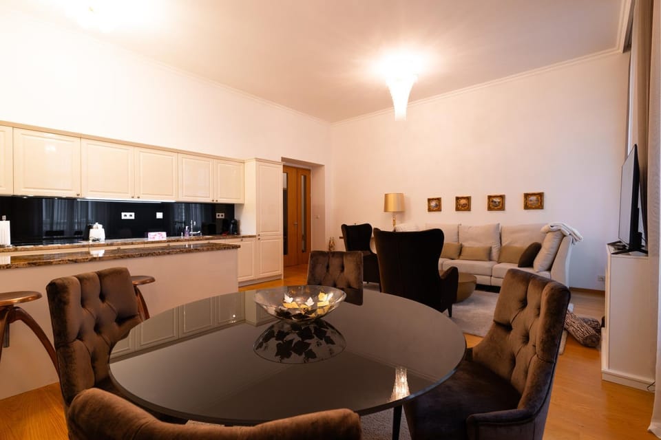 Kitchen or kitchenette, Living room