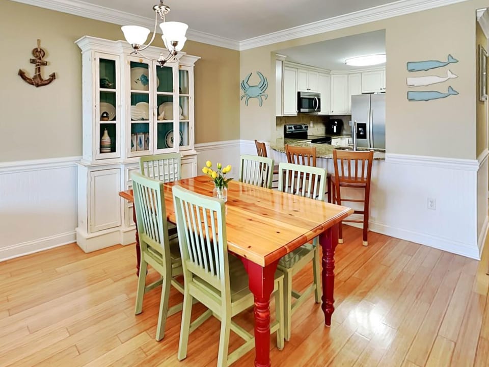 Brass Rail 311 Apartment in Tybee Island