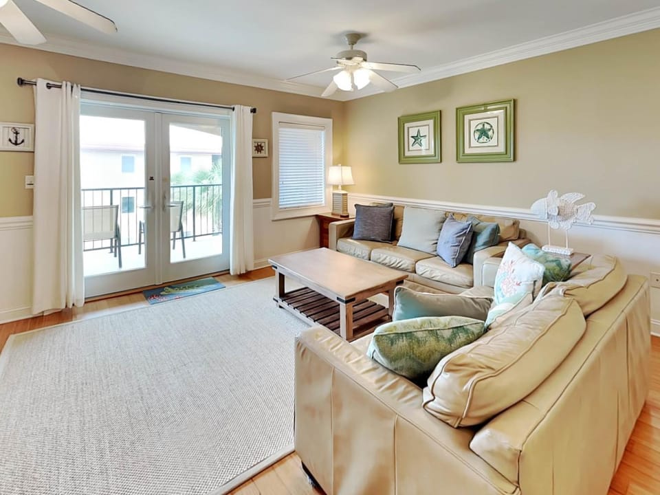 Brass Rail 311 Apartment in Tybee Island