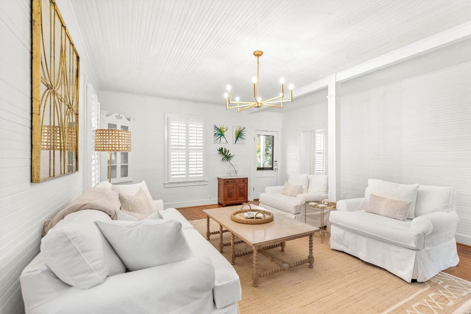 Living room, Seating area, furniture
