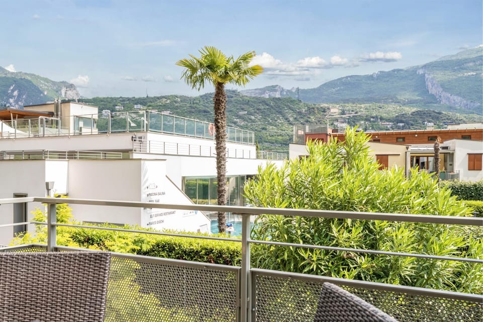 View (from property/room), Balcony/Terrace, Balcony/Terrace, Mountain view