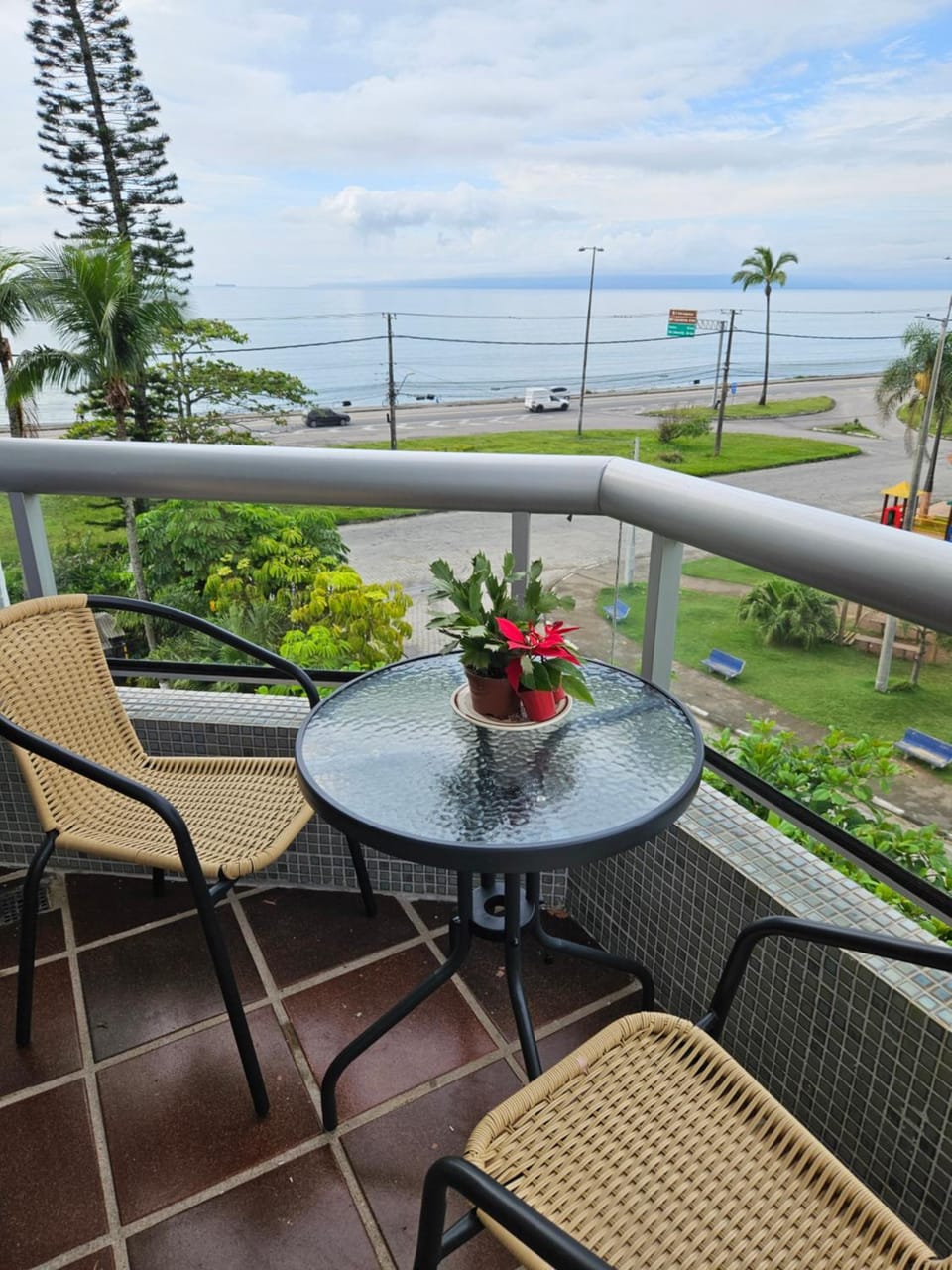 Natural landscape, Balcony/Terrace, Dining area, Garden view, Sea view