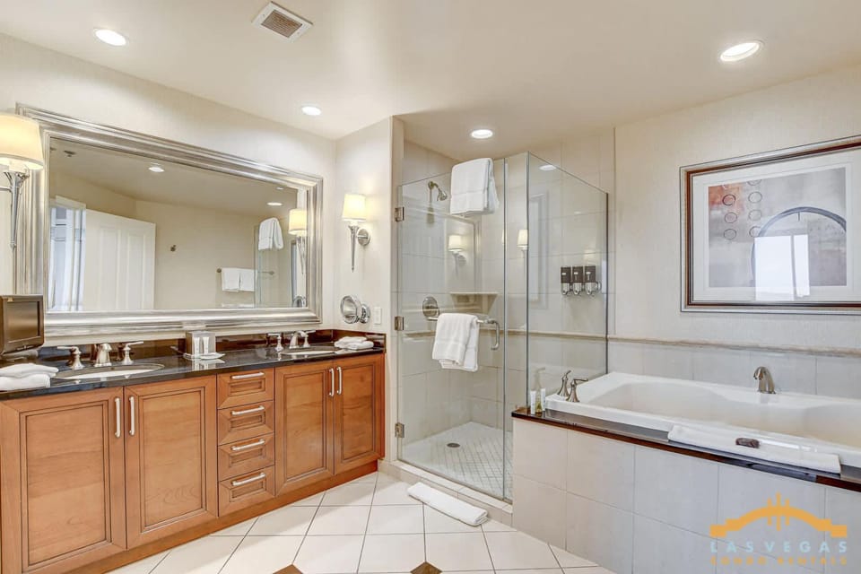 MGM Signature 38-718 Jacuzzi Studio Upper Penthouse House in Las Vegas Strip
