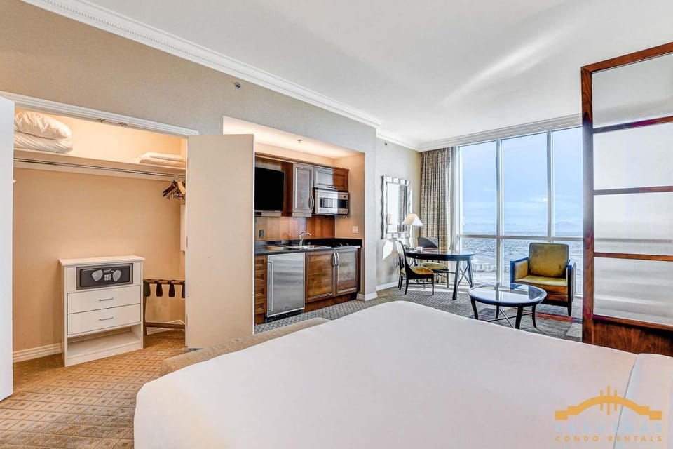MGM Signature 38-718 Jacuzzi Studio Upper Penthouse House in Las Vegas Strip