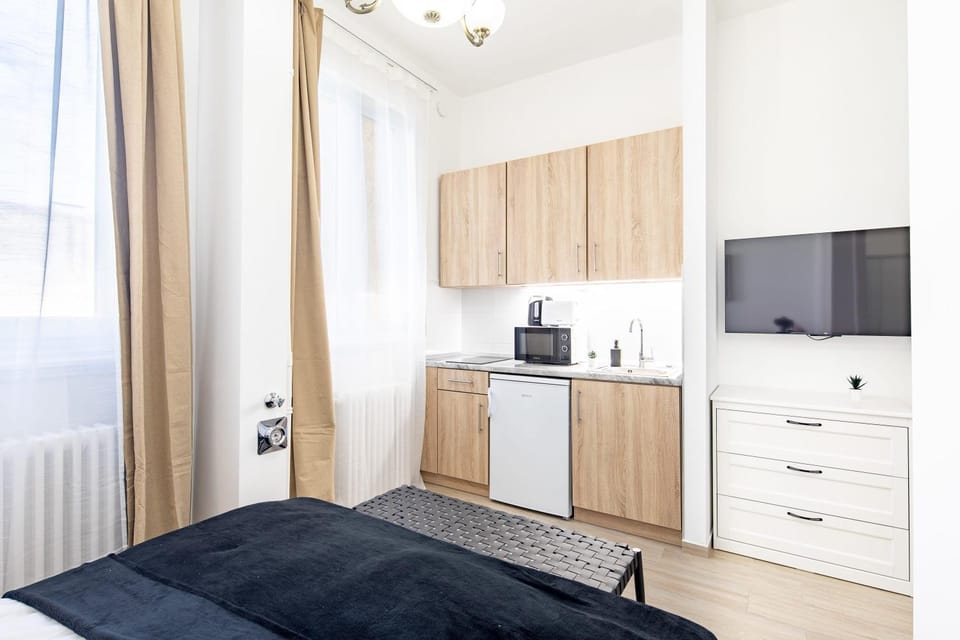 Central - Stylish New Studio - AC Apartment in Budapest