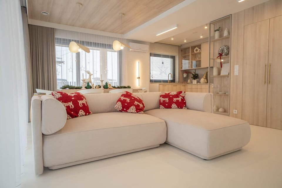 House Prestige White House in Lesser Poland Voivodeship