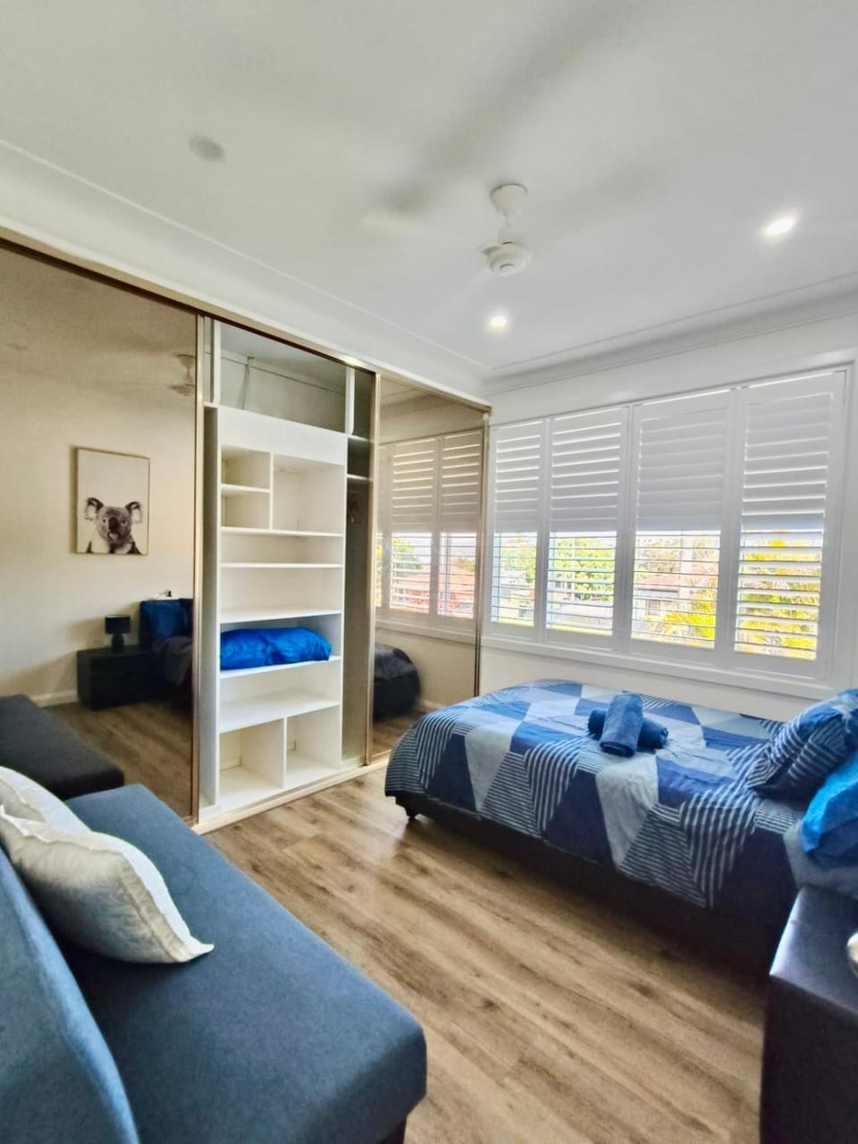 Bed, Photo of the whole room, Bedroom