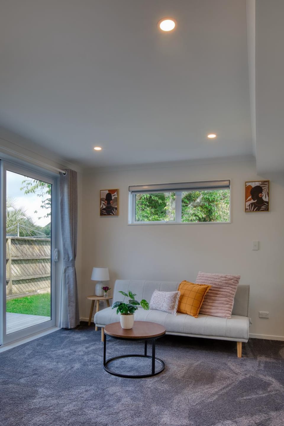 Modern 3 Bedroom House Close to Chartwell Center House in Hamilton