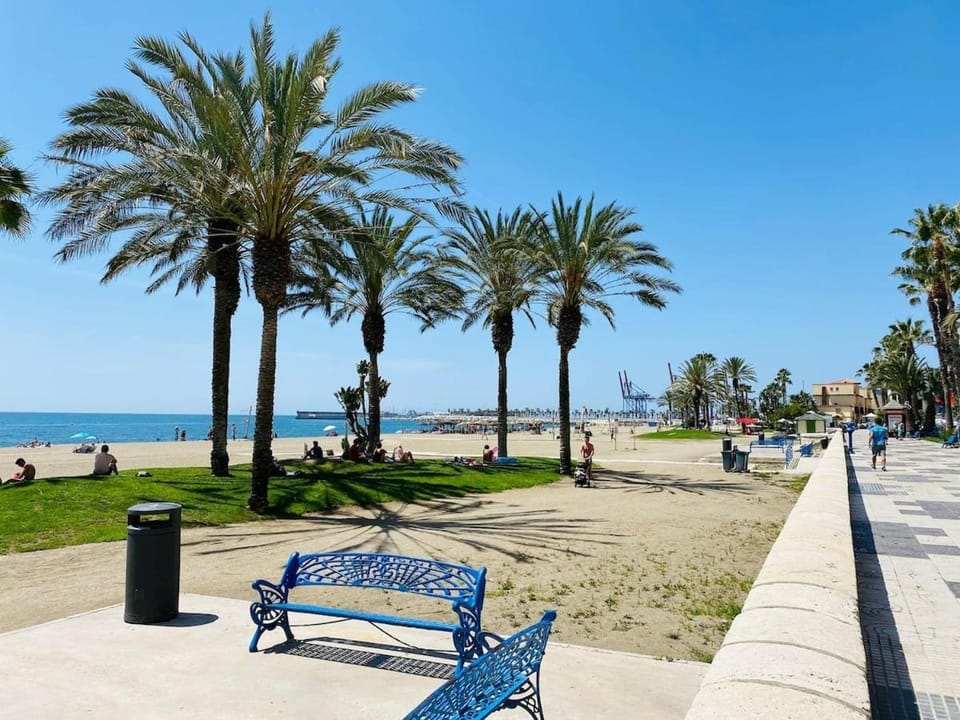 Apartamento junto a la playa de la malagueta Apartment in Malaga
