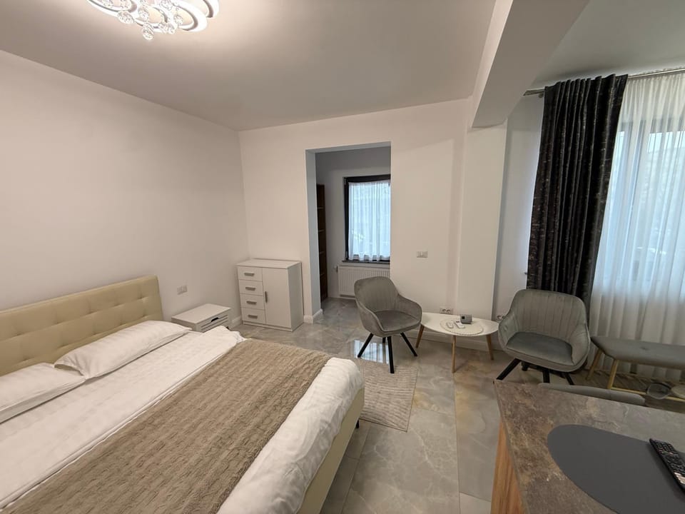 Seating area, Bedroom