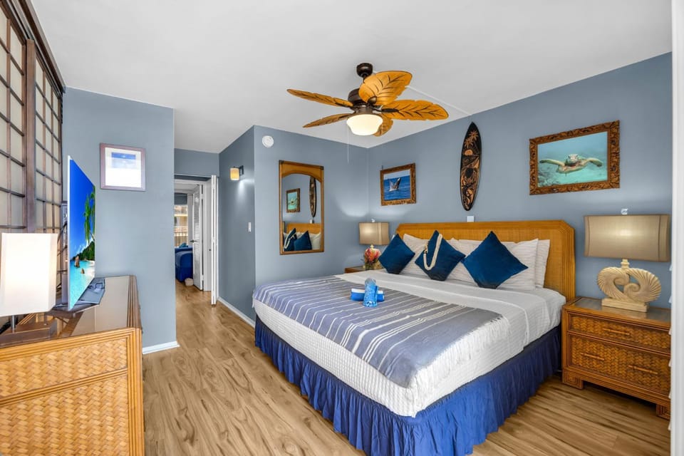 Oceanfront Escape, Molokai Views & Tropical Breezes House in Kahana