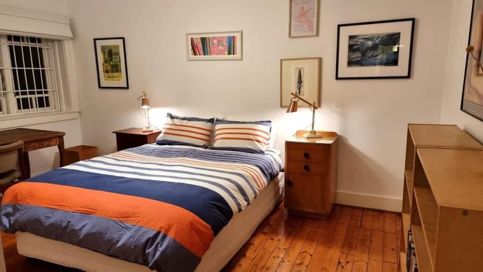Classic Bondi 1 bed a few steps from the beach Apartment in Sydney