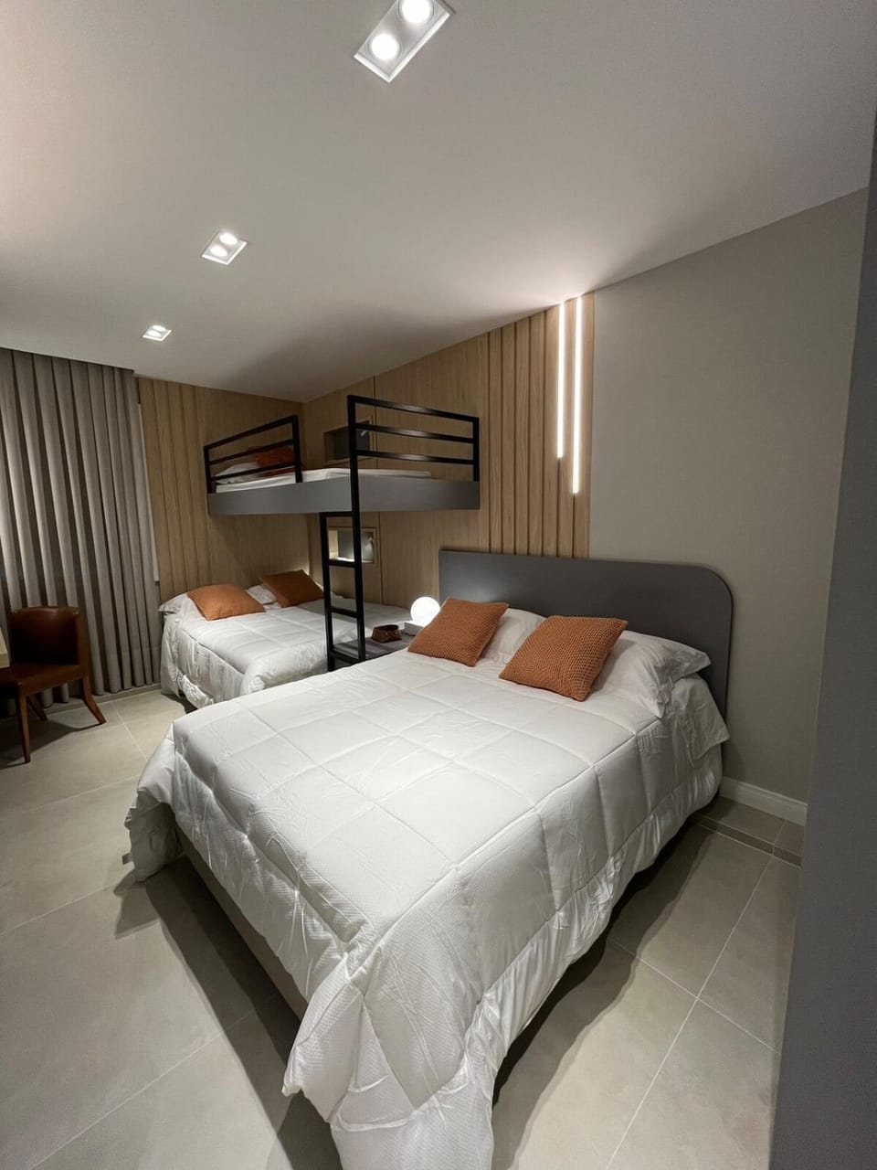 Photo of the whole room, Bedroom