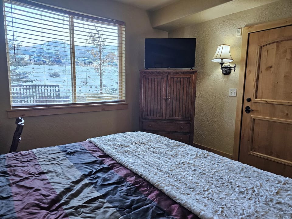 Ski-in, Ski-out, Canyons, Silverado, King, Hot tub, Free Coffee Bar Apartment hotel in Wasatch County
