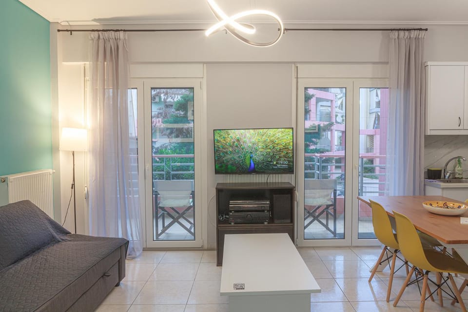 TV and multimedia, Living room, Dining area