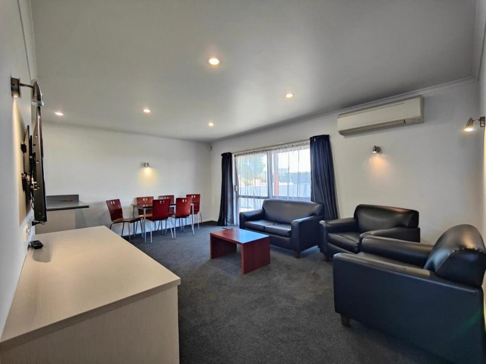 Camden Court Apartment House in Invercargill