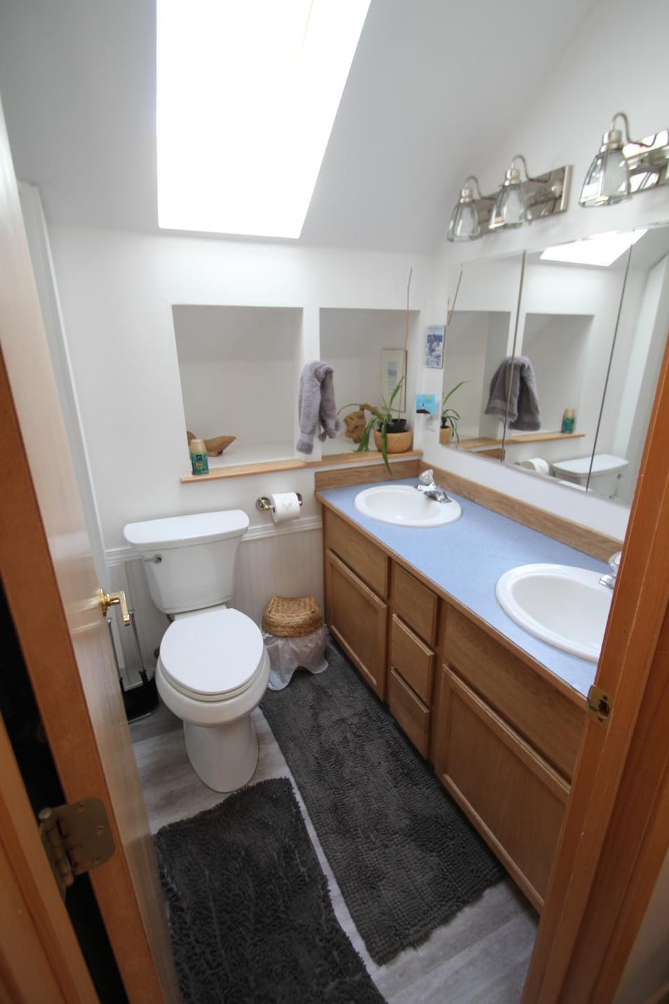 This is a repeat listing Pls remove Villa in Moses Lake