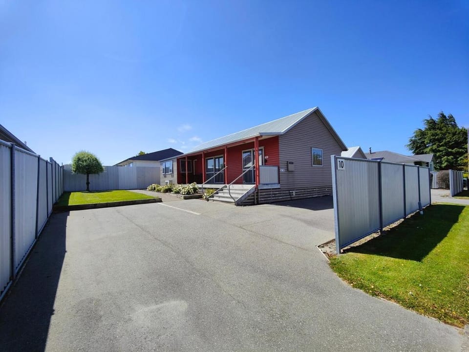 Camden Court Studio House in Invercargill
