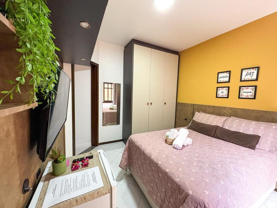 Quarto 2 - Hospedagem com café da manhã delicioso Bed and Breakfast in Bombinhas