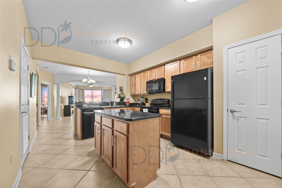 Legacy Tower II 907 Deluxe House in Gulfport