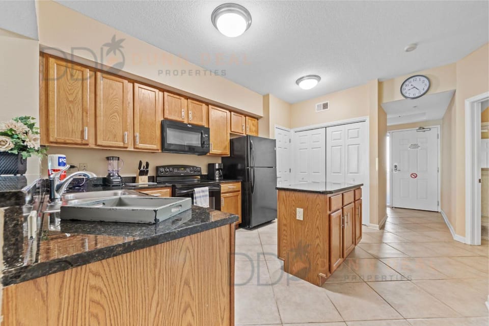 Legacy Tower II 907 Deluxe House in Gulfport
