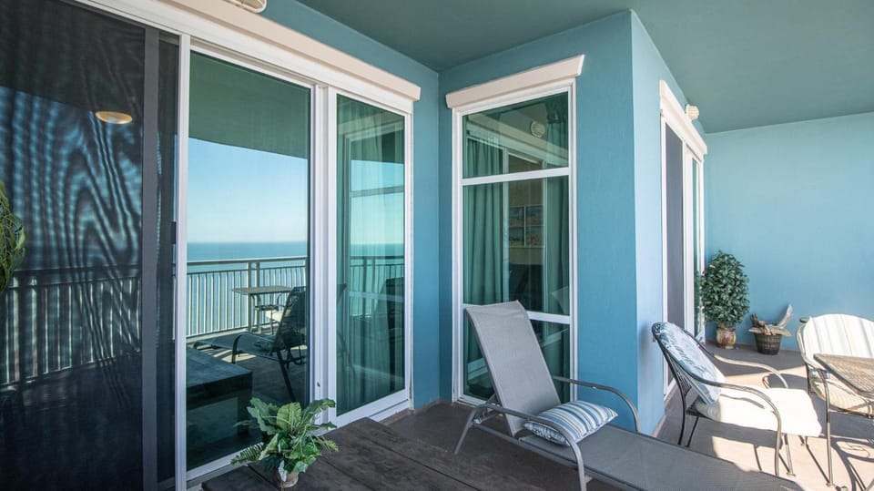 Legacy Tower II 1202 Deluxe House in Gulfport