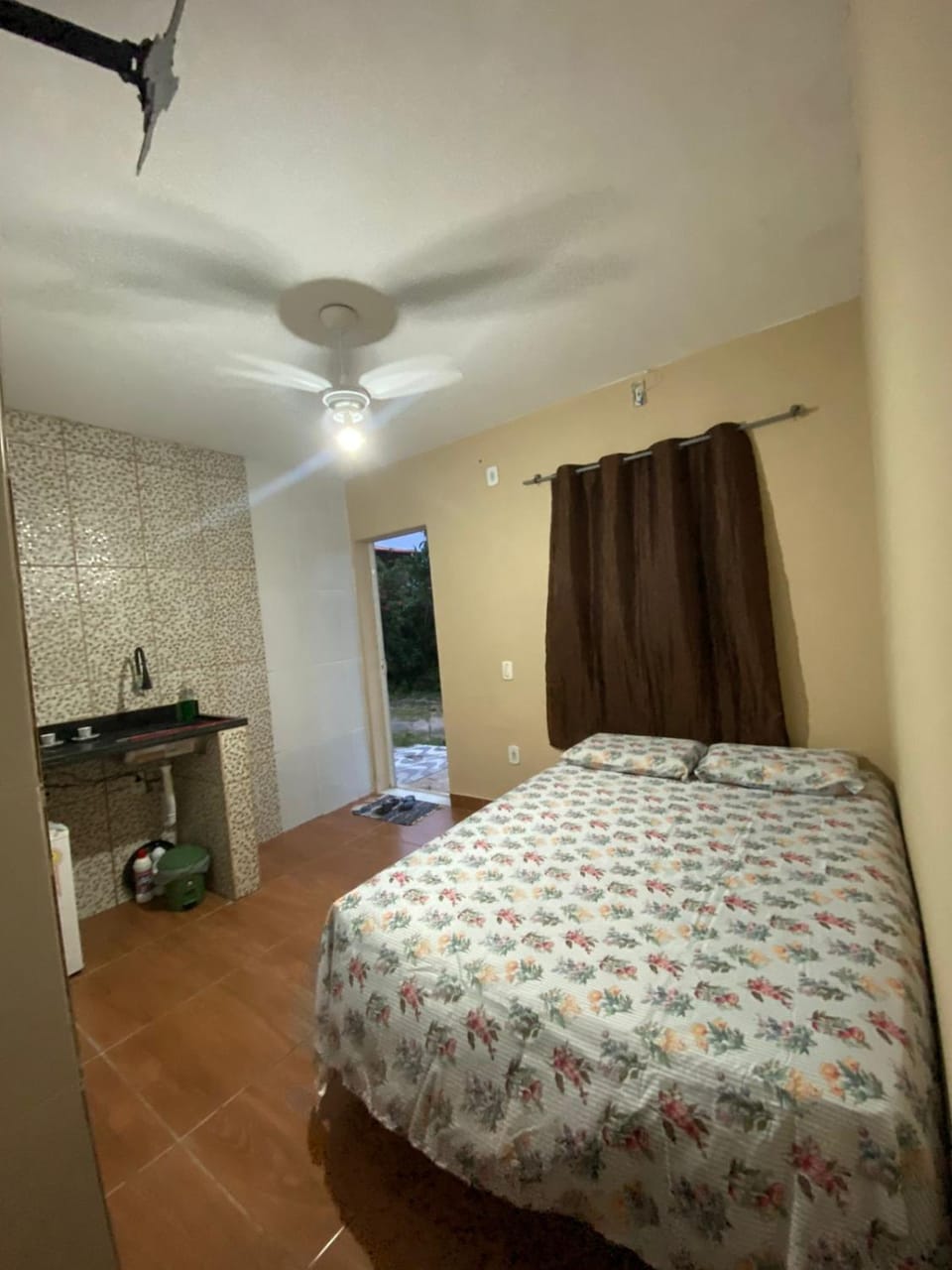 Bed, Kitchen or kitchenette, Photo of the whole room, Bedroom