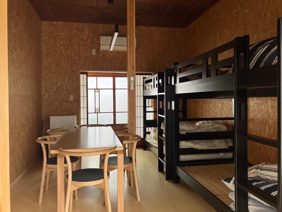 Photo of the whole room, Bedroom, bunk bed