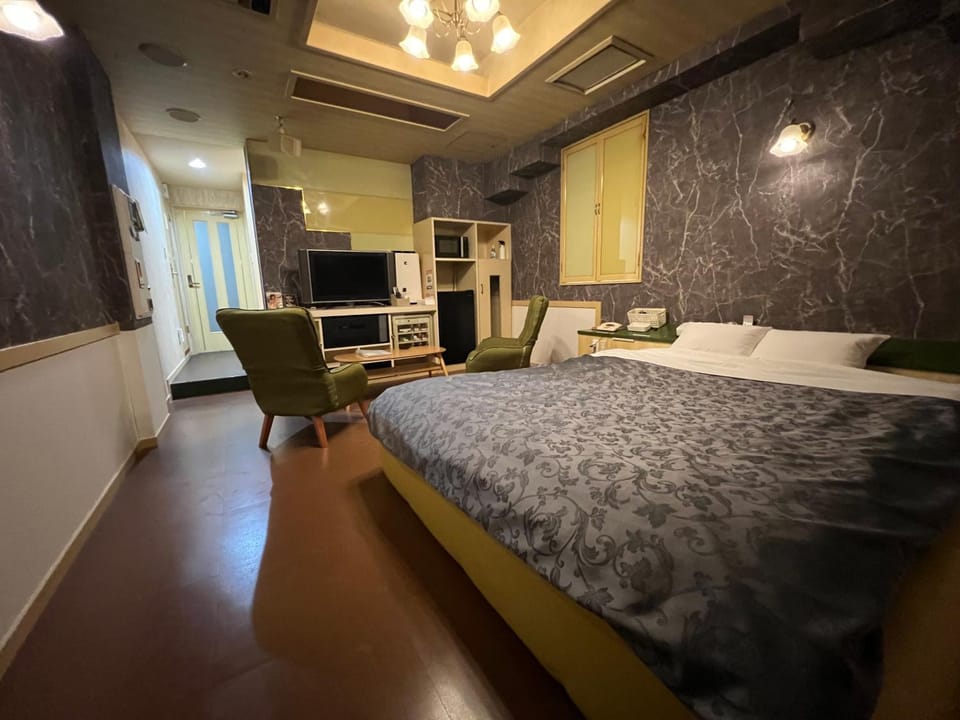 ホテルQ adult only Love hotel in Japan
