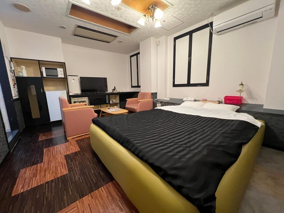 ホテルQ adult only Love hotel in Japan